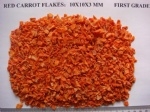 dried carrot flakes:10x10x3mm